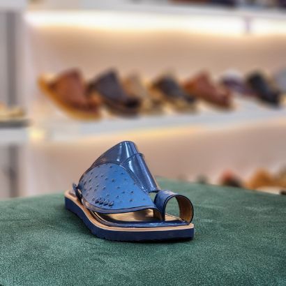 صورة زبيري وطني  جلد نعام مديل و37